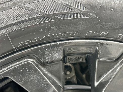 Used 2020 GMC Terrain SLE w/ Elevation Edition image 33