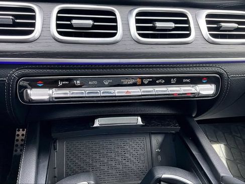 Certified 2025 Mercedes-Benz GLE 53 AMG 4MATIC image 18