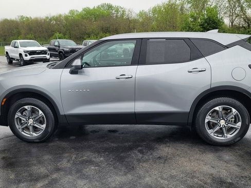 Used 2025 Chevrolet Blazer LT AWD/4WD image 7