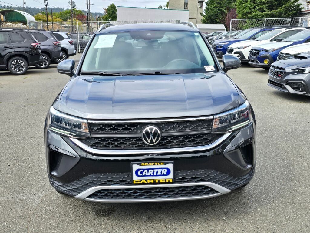 Used 2022 Volkswagen Taos SE w/ IQ.Drive SE Package AWD/4WD image 8