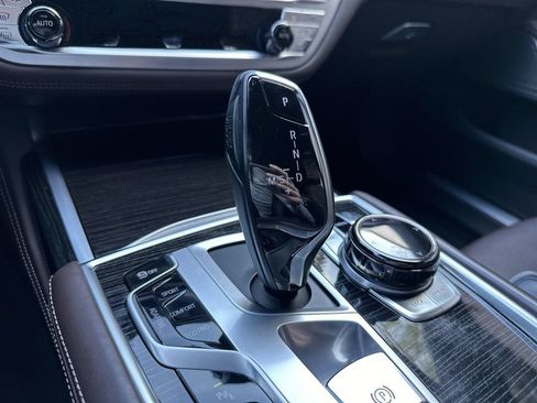 Used 2016 BMW 750i xDrive AWD/4WD image 44