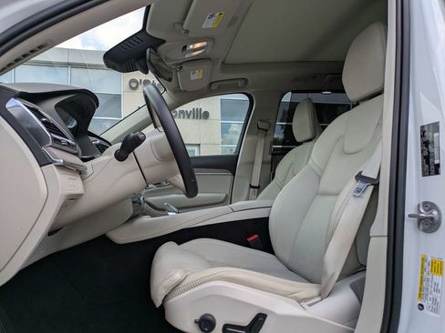 Used 2023 Volvo XC90 T8 Ultimate w/ Protection Package Premier AWD/4WD image 2