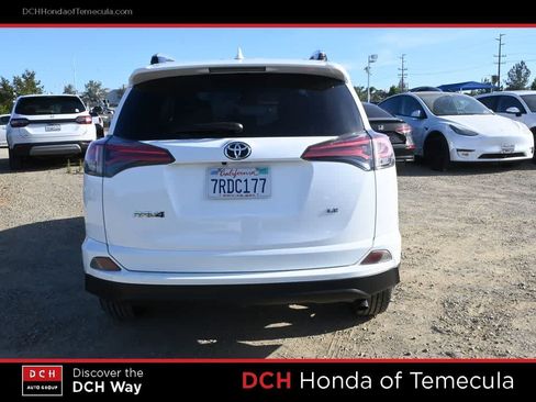 Used 2016 Toyota RAV4 LE w/ Preferred Accessory Package FWD image 6