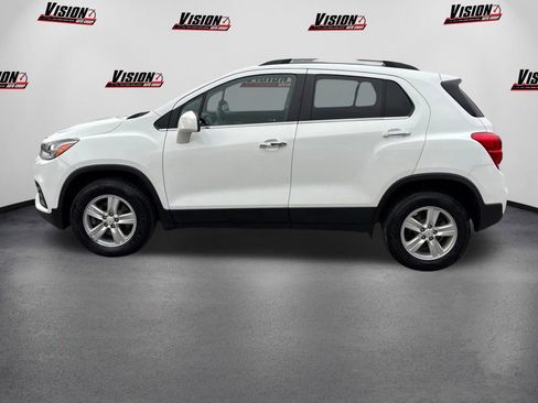 Used 2019 Chevrolet Trax LT w/ LT Convenience Package image 8