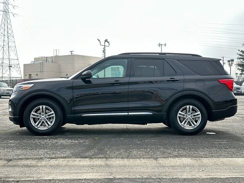 Certified 2022 Ford Explorer XLT image 7