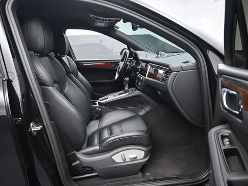 Used 2021 Porsche Macan GTS image 36