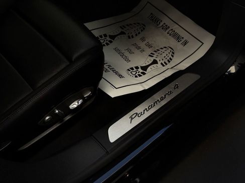 Used 2015 Porsche Panamera image 31