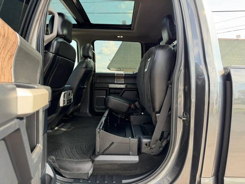 Used 2017 Ford F250 Lariat w/ Lariat Ultimate Package AWD/4WD image 22
