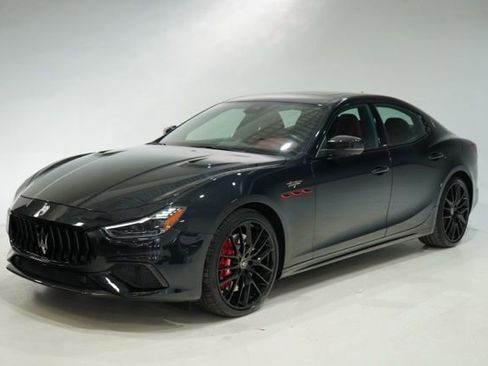 Used 2022 Maserati Ghibli Trofeo image 3