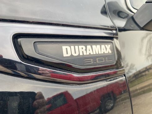 Used 2023 GMC Yukon XL Denali Ultimate image 19