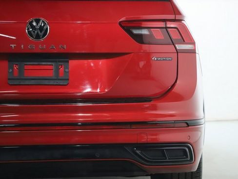 Used 2024 Volkswagen Tiguan SE R-Line image 46