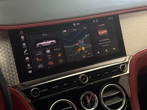 Used 2023 Bentley Continental GT Azure image 37