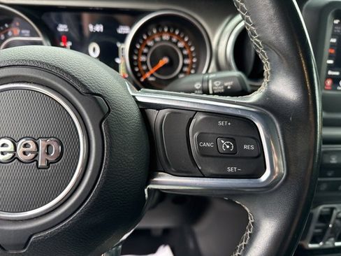 Used 2019 Jeep Wrangler Unlimited Sahara image 23