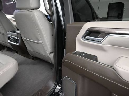 Used 2023 Chevrolet Silverado 1500 LTZ w/ LTZ Premium Package AWD/4WD image 18