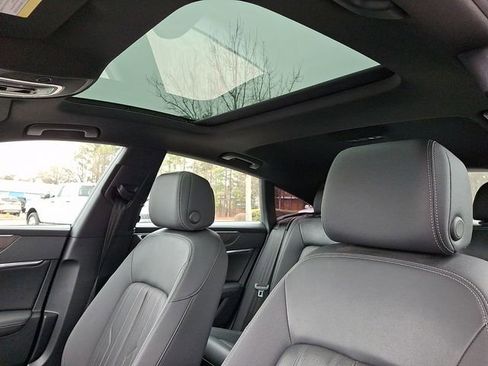 Used 2021 Audi A7 e Premium Plus w/ Executive Package image 18