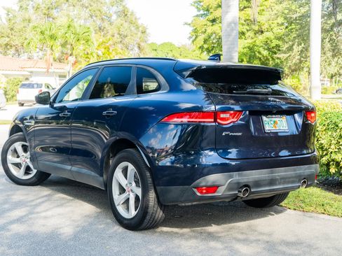 Used 2017 Jaguar F-PACE Premium image 35
