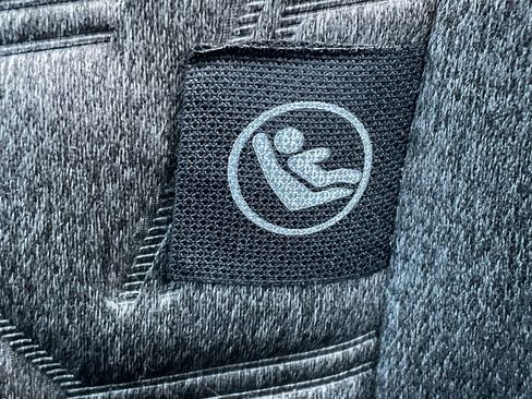 Used 2025 Nissan Kicks SV image 16