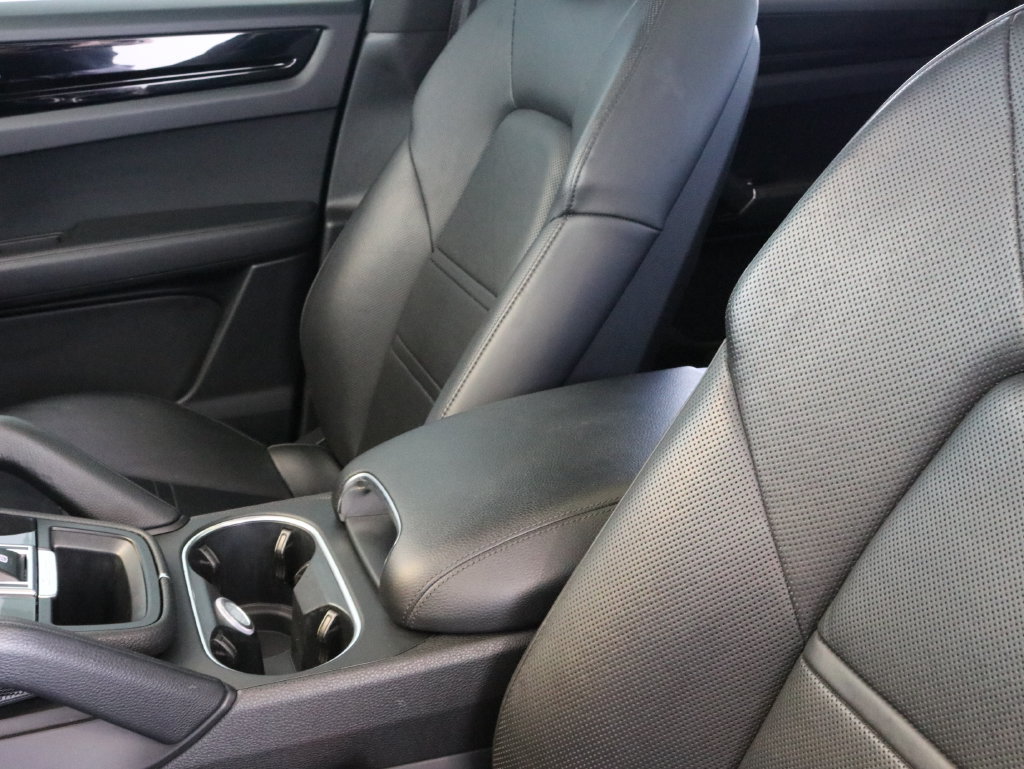 Used 2019 Porsche Cayenne S AWD/4WD image 22