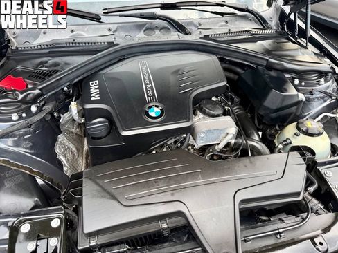Used 2016 BMW 328i xDrive Sedan AWD/4WD image 5