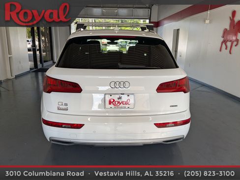 Used 2019 Audi Q5 2.0T Premium Plus w/ Premium Plus Package AWD/4WD image 3