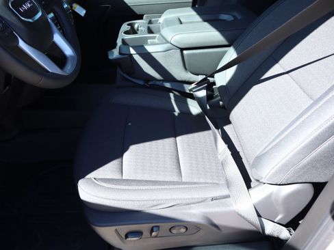 New 2026 GMC Sierra 1500 SLE w/ Max Trailering Package image 14