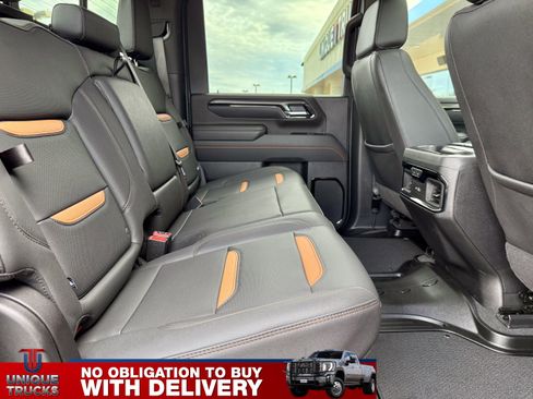 Used 2025 GMC Sierra 3500 AT4 w/ AT4 Premium Plus Package image 27