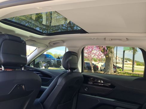 Used 2025 Lincoln Nautilus Reserve image 21