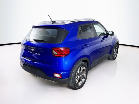 Used 2024 Hyundai Venue SEL FWD image 31