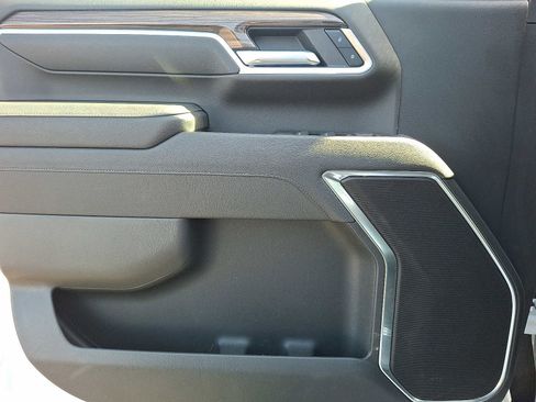 Used 2025 Chevrolet Silverado 2500 LT w/ Convenience Package image 12