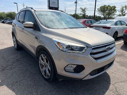 Used 2017 Ford Escape Titanium w/ Equipment Group 301A AWD/4WD image 3