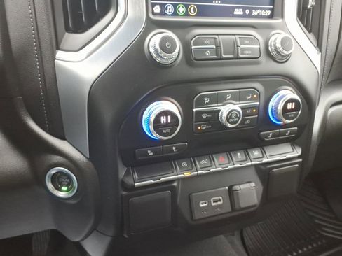 Used 2021 GMC Sierra 1500 SLE image 19