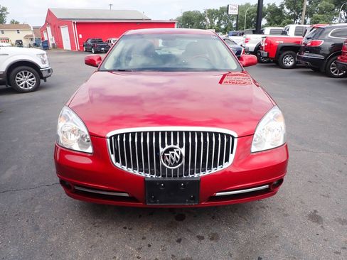 Used 2010 Buick Lucerne CXL FWD image 2