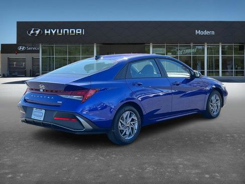New 2026 Hyundai Elantra Blue image 3