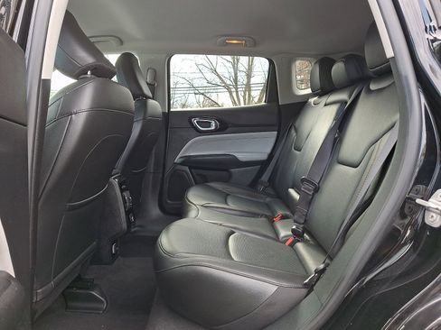 Used 2022 Jeep Compass Limited image 10