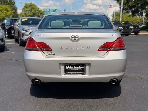 Used 2009 Toyota Avalon XL FWD image 15