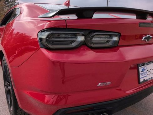 Used 2019 Chevrolet Camaro SS w/ Black Appearance Package image 13