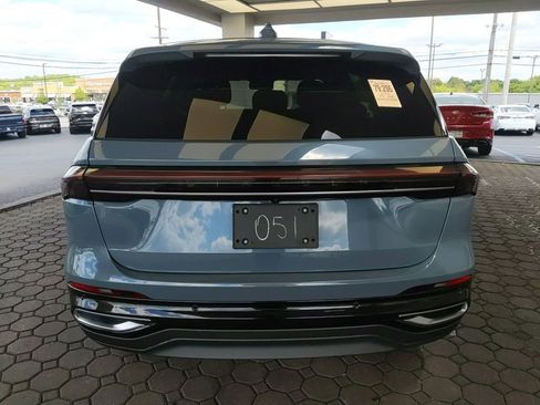 Certified 2025 Lincoln Nautilus Premier AWD/4WD image 7