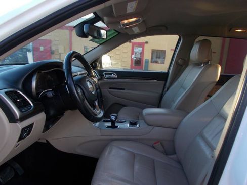 Used 2015 Jeep Grand Cherokee Limited w/ Trailer Tow Group IV AWD/4WD image 22