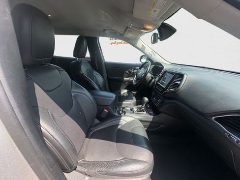 Used 2020 Jeep Cherokee Limited AWD/4WD image 21