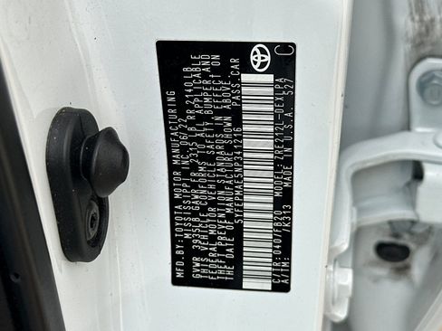 Certified 2022 Toyota Corolla LE image 34