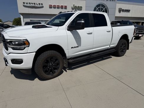 Used 2023 RAM 2500 Laramie w/ Night Edition AWD/4WD image 4