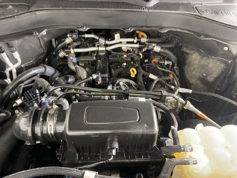 Used 2022 Ford Explorer XLT image 29