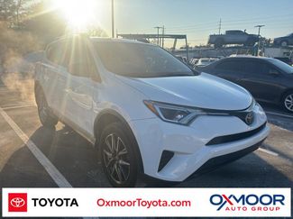 Used 2017 Toyota RAV4 LE video 1