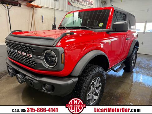 Used 2023 Ford Bronco Badlands image 1