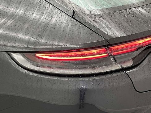 Used 2022 Porsche Panamera 4 Platinum Edition image 16