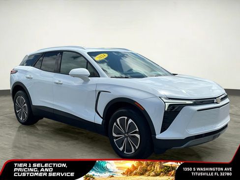 Used 2024 Chevrolet Blazer EV LT AWD/4WD image 17