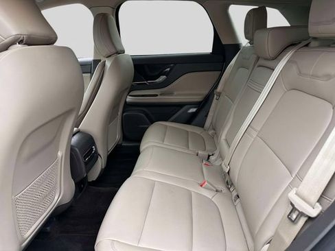 Used 2023 Lincoln Corsair AWD image 14