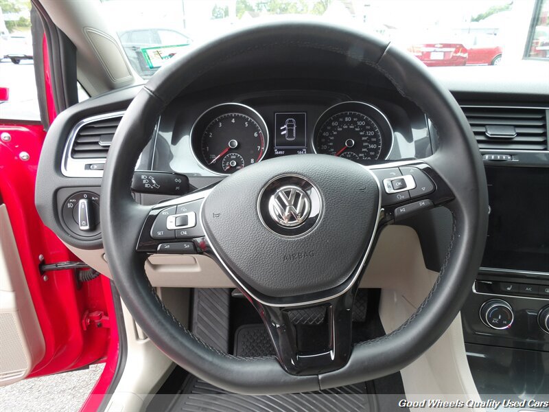 Used 2018 Volkswagen Golf SE FWD image 14