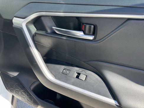 Used 2024 Toyota RAV4 XLE image 31