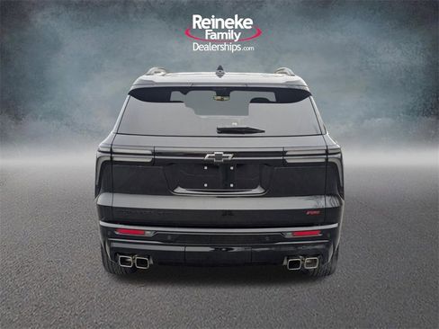 Used 2024 Chevrolet Traverse RS image 6